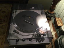 Technics SL-1650 Turntable, Absolutely Mint Time Capsule, Stacker Spindle, Audio Technica AT14Sa Cartridge, Serviced, Watch Video!