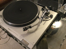 Technics SL-D2 Turntable, Just About Mint, Audio Technica AT13Ea Cartridge, New Lid, Serviced, Watch Video!