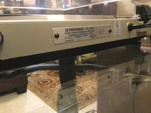 PIONEER PL-400 TURNTABLE, JUST ABOUT MINT, PIONEER CARTRIDGE, SERVICED, WATCH VIDEO!