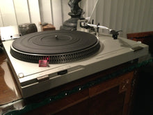 Technics SL-D1 Turntable, Just About Mint, Shure M91ED Cartridge, New Lid, Serviced, Watch Video!