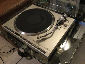 PIONEER PL-400 TURNTABLE, JUST ABOUT MINT, PIONEER CARTRIDGE, SERVICED, WATCH VIDEO!