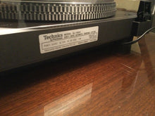 Technics SL-1900 Turntable, Just About Mint, Stanton 500 Cartridge, New Lid, Serviced, Watch Video!