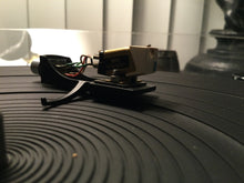 Technics SL-1900 Turntable, Just About Mint, Stanton 500 Cartridge, New Lid, Serviced, Watch Video!