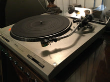 Technics SL-D202 Turntable, Extra Clean, Audio Technica Cartridge, New Lid, Serviced, Watch Video!
