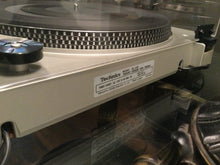 Technics SL-230 Turntable, Just About Mint, Audio Technica Cartridge, New Lid, Serviced, Watch Video!